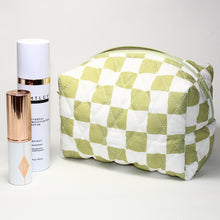 Load image into Gallery viewer, Checkered Quilted makeup Pouch
