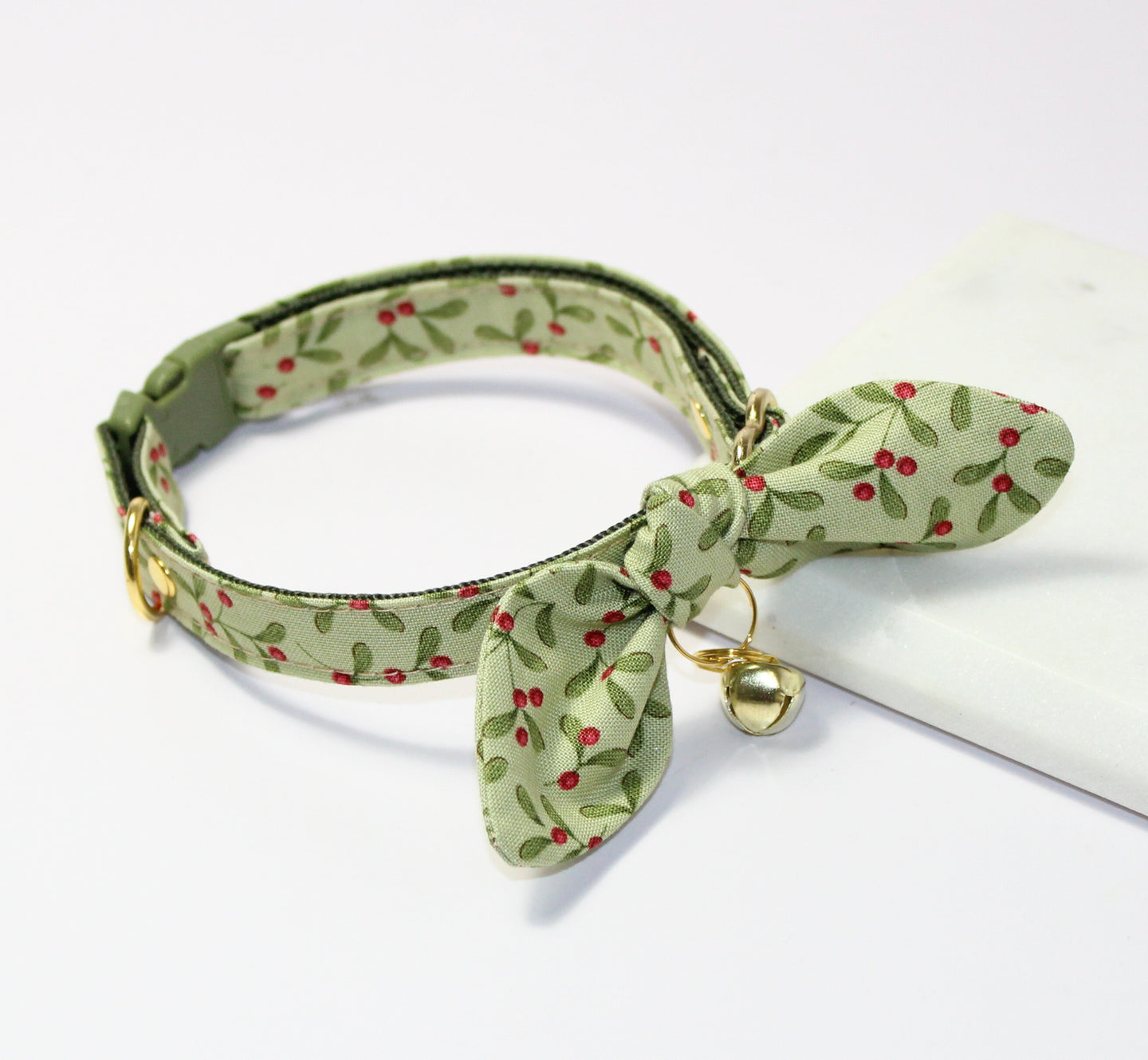 Mistletoe Cat Collar and Bunny Bow