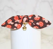 Load image into Gallery viewer, Mushroom Cat and Kitten Collar with Bow and Bell
