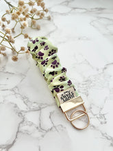 Load image into Gallery viewer, Chocolate Paws Keychain
